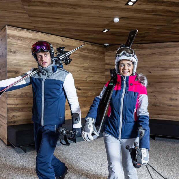 couple ski storage room Obergurgl