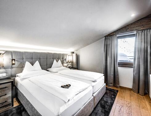 Suite with mountain view in winter