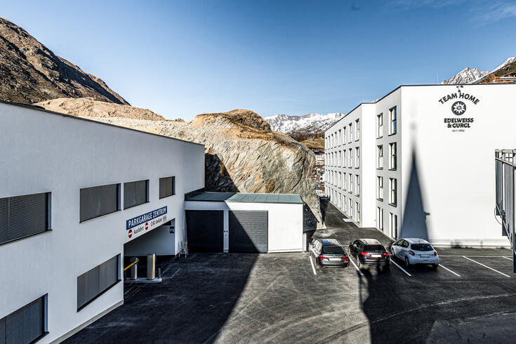 construction of staff house and garage | © Alexander Maria Lohmann