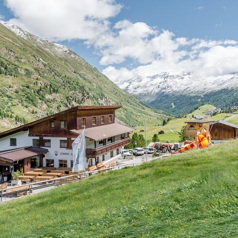 Hüttenwanderung im Sommerurlaub in Obergurgl