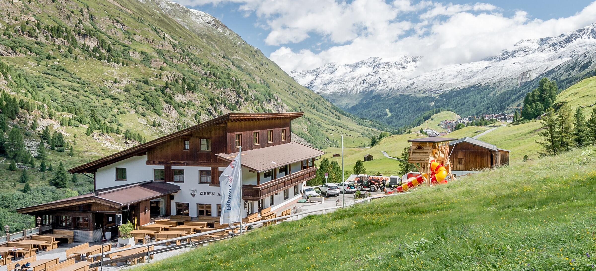 hut hike on a summer holiday in Obergurgl